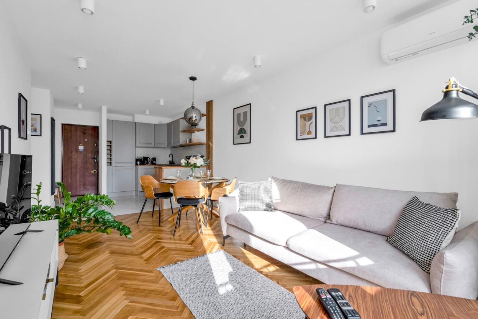Wola - 13th Floor, View, Metro Nearby - By Rentujemy Apartment Warsaw