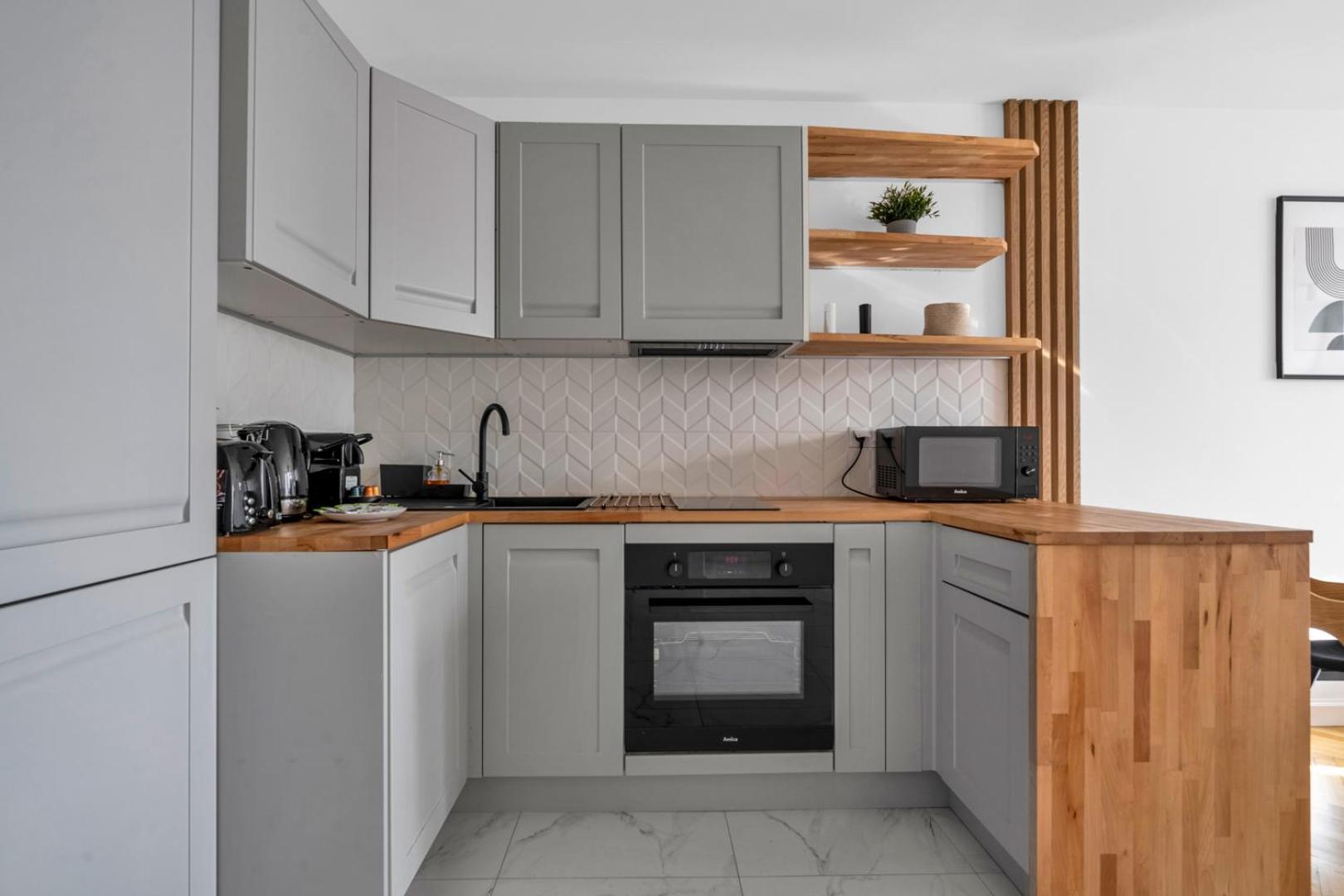 Wola - 13th Floor, View, Metro Nearby - By Rentujemy Apartment Warsaw